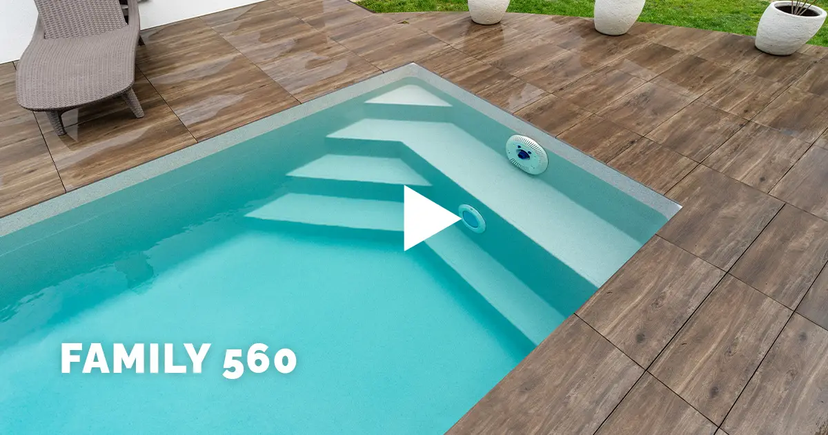 novacomet family-560 pool